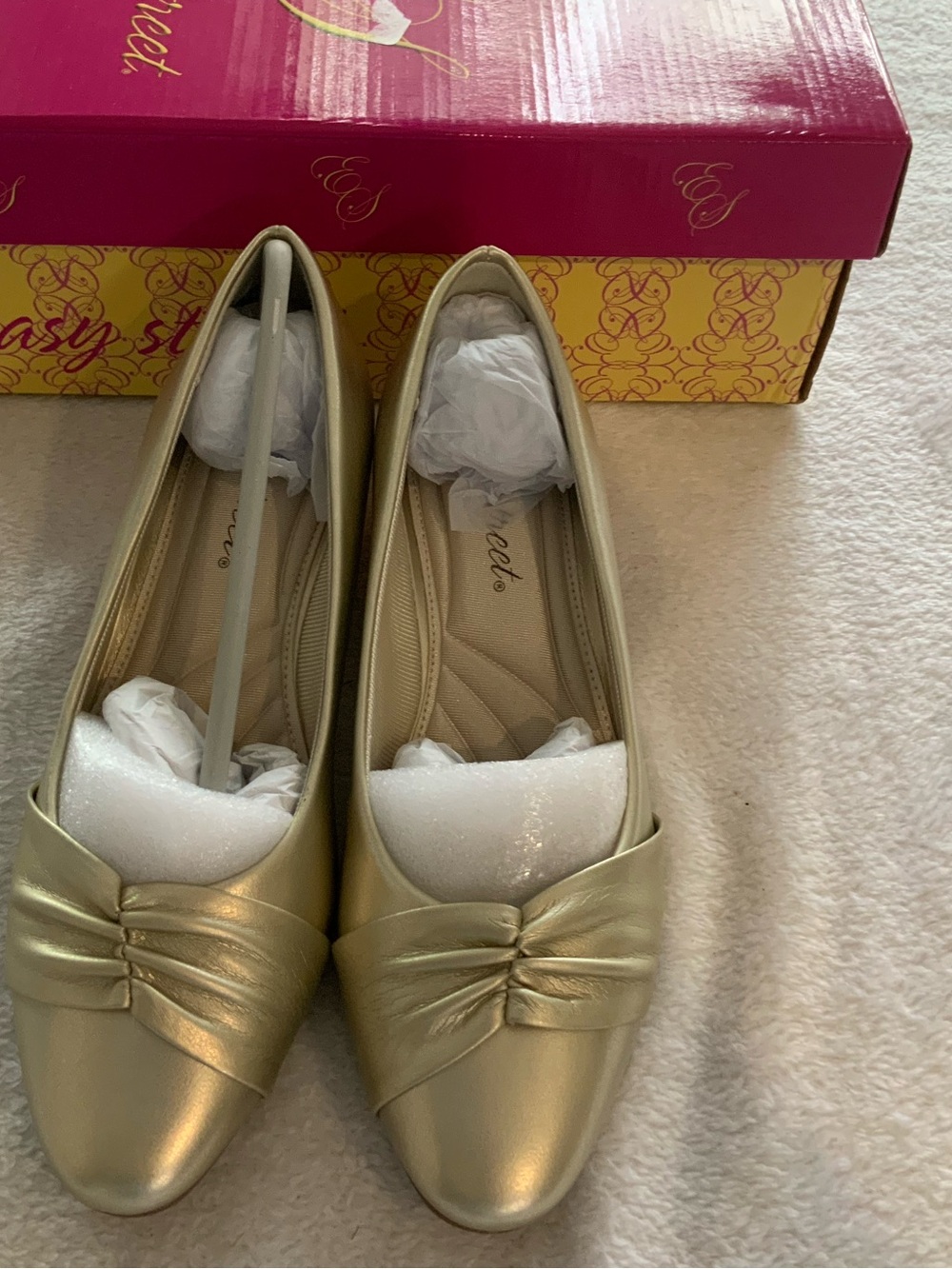 Gold Women's Slip-On  Flats with Knotted Detail easy street size 6.5. SKU 3121